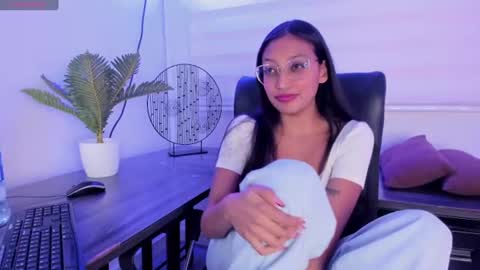 Snapshot of miel_ambar chatting on 23, 6, 2026 miel_ambar online show from 23, 6, 2026