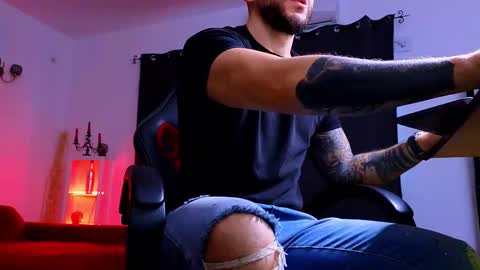 MightyAaron online show from 10, 11, 2025