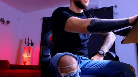 Snapshot of mightyaaron chatting on 23, 12, 2025 MightyAaron online show from 23, 12, 2025