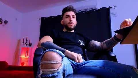 Snapshot of mightyaaron chatting on 5, 1, 2026 MightyAaron online show from 5, 1, 2026