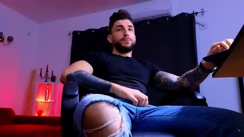 Snapshot of mightyaaron chatting on 6, 1, 2026 MightyAaron online show from 6, 1, 2026