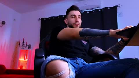 Snapshot of mightyaaron chatting on 15, 1, 2026 MightyAaron online show from 15, 1, 2026