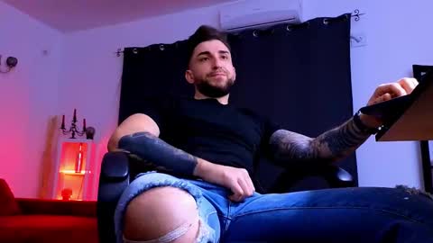 Snapshot of mightyaaron chatting on 5, 2, 2026 MightyAaron online show from 5, 2, 2026