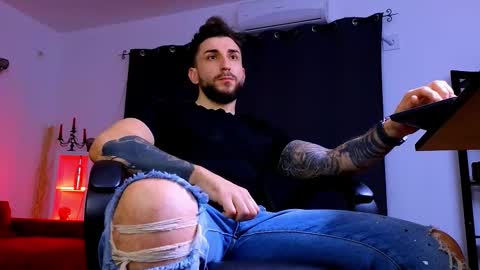 Snapshot of mightyaaron chatting on 13, 2, 2026 MightyAaron online show from 13, 2, 2026