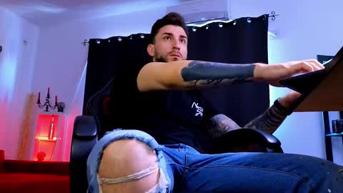 Snapshot of mightyaaron chatting on 19, 2, 2026 MightyAaron online show from 19, 2, 2026