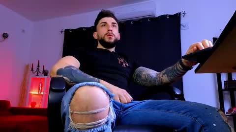 Snapshot of mightyaaron chatting on 1, 3, 2026 MightyAaron online show from 1, 3, 2026