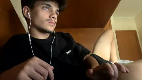 Snapshot of migueltomas34 chatting on 13, 6, 2026 migueltomas34 online show from 13, 6, 2026