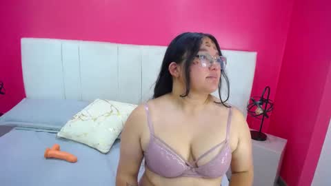 Snapshot of miia_colliins__ chatting on 9, 10, 2025 Miia colliins   online show from 9, 10, 2025