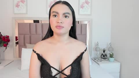 Mia  online show from 7, 3, 2025