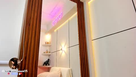    online show from 23, 10, 2025