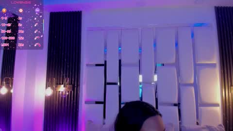 Miia Schwarz  online show from 1, 12, 2025