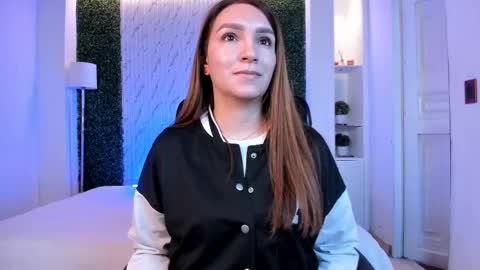 Snapshot of miia_taylors chatting on 19, 12, 2025 Miia 3 online show from 19, 12, 2025