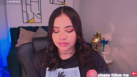 Snapshot of miiaa7_ chatting on 26, 10, 2025 Ma is my name I invite you to check out my wish list for my birthday online show from 26, 10, 2025