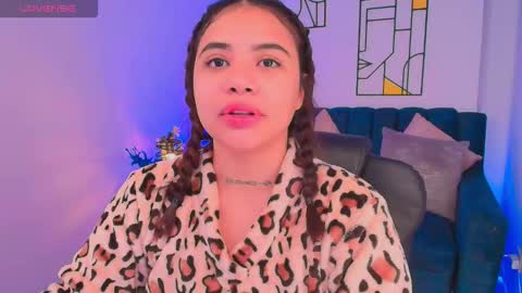 Snapshot of miiaa7_ chatting on 14, 11, 2025 Ma is my name I invite you to check out my wish list for my birthday online show from 14, 11, 2025