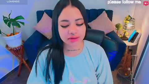 Snapshot of miiaa7_ chatting on 18, 6, 2026 Ma is my name I invite you to check out my wish list for my birthday online show from 18, 6, 2026