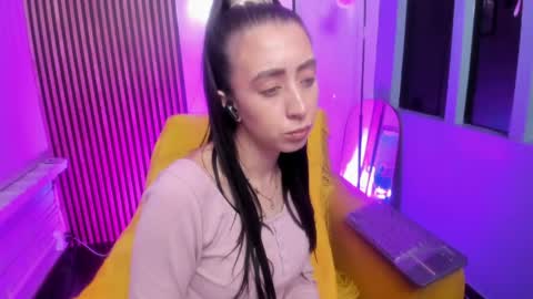 miilu  online show from 18, 4, 2026