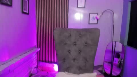 miilu  online show from 19, 5, 2026