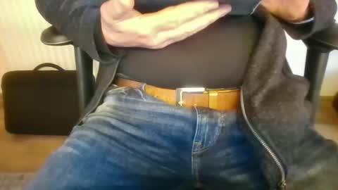 Snapshot of mik116 chatting on 13, 11, 2025 mik online show from 13, 11, 2025