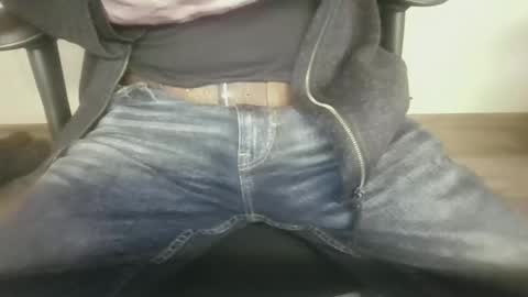 Snapshot of mik116 chatting on 15, 11, 2025 mik online show from 15, 11, 2025