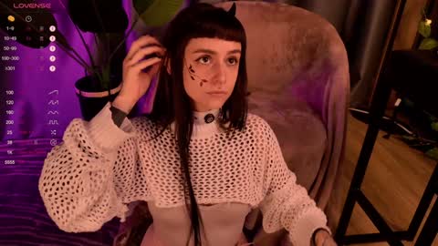 mika_moon_ online show from 15, 12, 2024