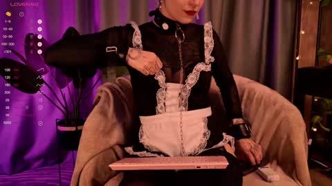 mika_moon_ online show from 16, 12, 2024