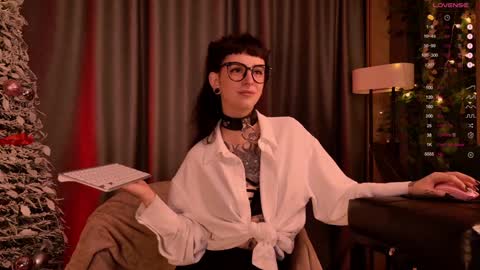 mika_moon_ online show from 30, 12, 2024
