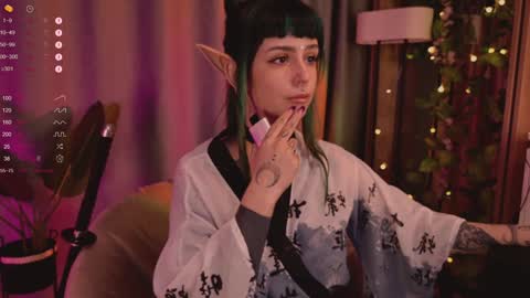 mika_moon_ online show from 8, 2, 2025