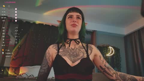 mika_moon_ online show from 28, 2, 2025