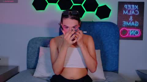 Snapshot of mika_velvet chatting on 19, 5, 2026 mika_velvet online show from 19, 5, 2026