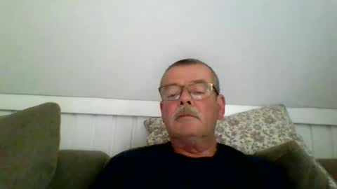 Snapshot of mikael42 chatting on 29, 5, 2026 mikael42 online show from 29, 5, 2026