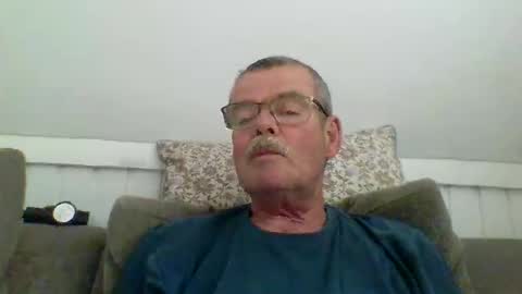 Snapshot of mikael42 chatting on 5, 6, 2026 mikael42 online show from 5, 6, 2026