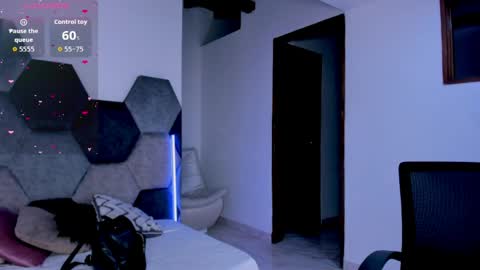 Mikaela blondie bigass online show from 6, 5, 2026