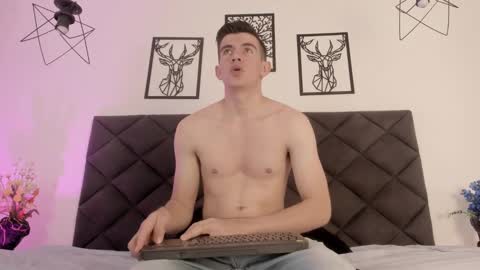 mikael online show from 2, 3, 2025