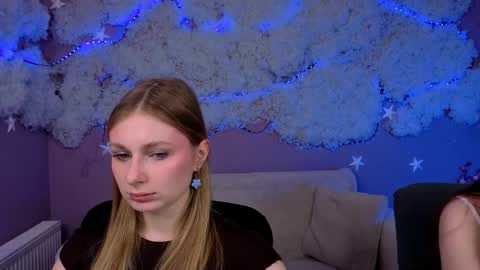 Snapshot of mikameovv chatting on 29, 4, 2026 Mika online show from 29, 4, 2026