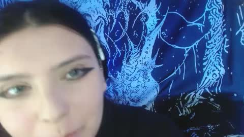 Mika online show from 1, 10, 2025