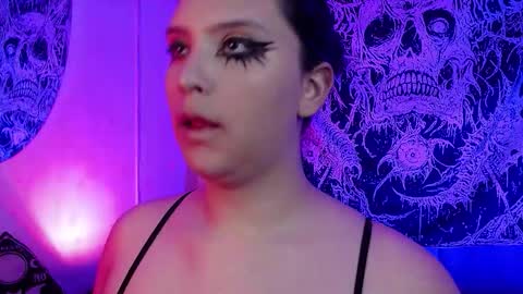 Mika online show from 23, 11, 2025