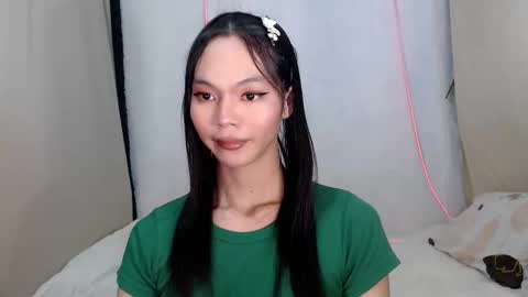 Snapshot of mikayslutt_sugarbaby143 chatting on 26, 5, 2026 NAUGHTY MIKAYXX online show from 26, 5, 2026
