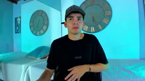 Mike 0233 online show from 19, 1, 2025