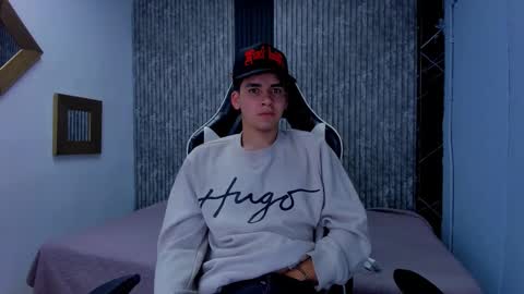 Mike 0233 online show from 26, 11, 2025