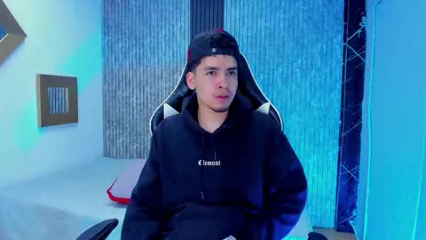 Mike 0233 online show from 6, 1, 2026