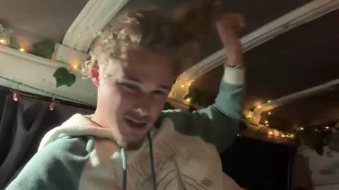 Snapshot of mike_sunn chatting on 24, 9, 2025 Mike online show from 24, 9, 2025