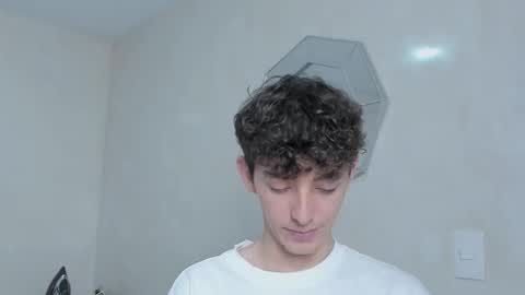 Snapshot of mikebelf4 chatting on 13, 12, 2025 Mikebelf4 online show from 13, 12, 2025