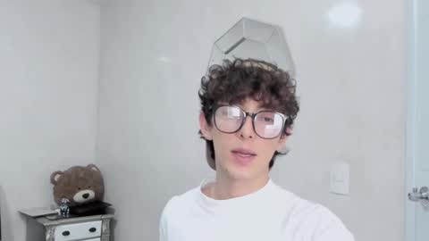 Snapshot of mikebelf4 chatting on 19, 2, 2026 Mikebelf4 online show from 19, 2, 2026