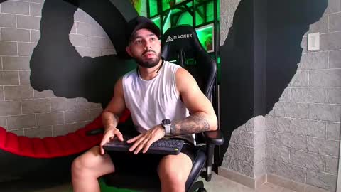 Mike Blare online show from 8, 1, 2025