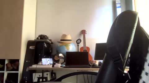 miker1239 online show from 3, 1, 2025