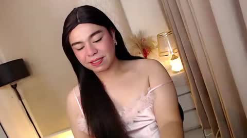 Theresa Luna online show from 15, 9, 2025