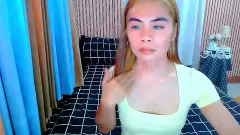 Snapshot of mikhaylaanderson chatting on 9, 9, 2025 Mikhayla online show from 9, 9, 2025