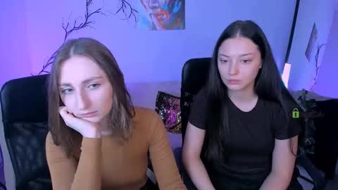 Snapshot of miki_nikki chatting on 14, 10, 2025 Miki online show from 14, 10, 2025