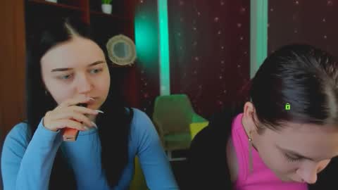 Snapshot of miki_ti chatting on 3, 2, 2026 miki_ti online show from 3, 2, 2026