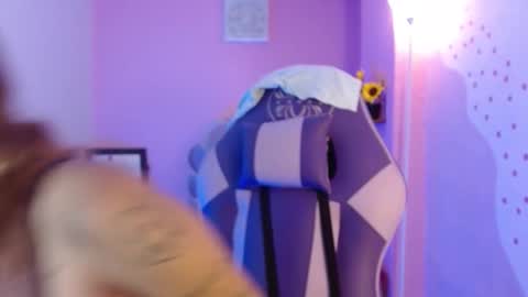 Mikka 3 online show from 25, 9, 2025